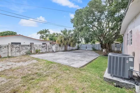 10495 SW 32nd Street Miami FL 33165