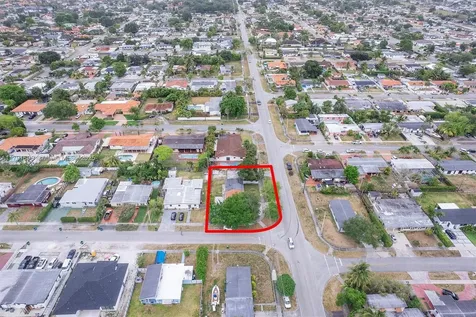 10495 SW 32nd Street Miami FL 33165