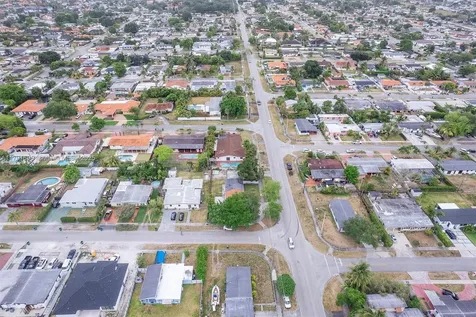 10495 SW 32nd Street Miami FL 33165