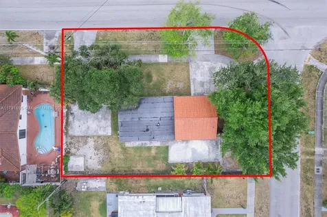 10495 SW 32nd Street Miami FL 33165