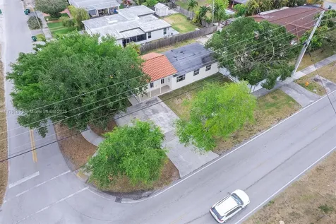 10495 SW 32nd Street Miami FL 33165