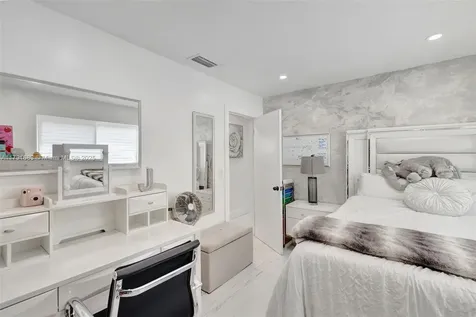 8713 NW 27th Street Coral Springs FL 33065