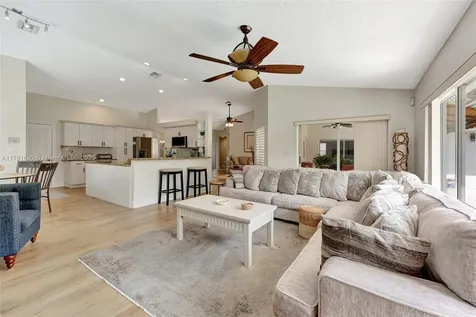 5133 N Springs Way Coral Springs FL 33076