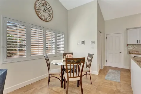 5133 N Springs Way Coral Springs FL 33076
