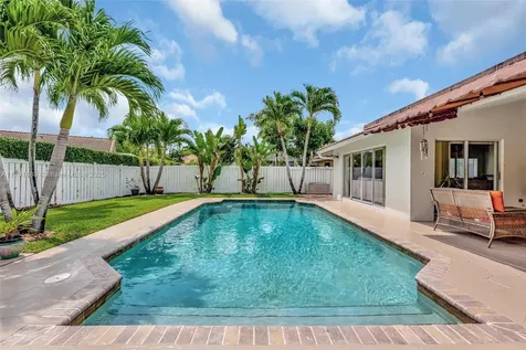 5133 N Springs Way Coral Springs FL 33076