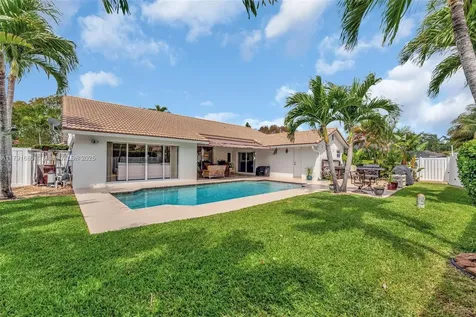 5133 N Springs Way Coral Springs FL 33076