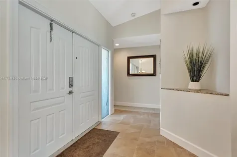 5133 N Springs Way Coral Springs FL 33076