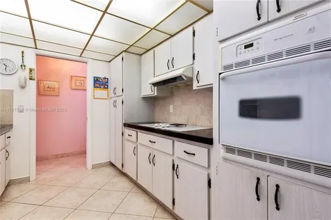 1124 NE 3rd Street Hallandale Beach FL 33009