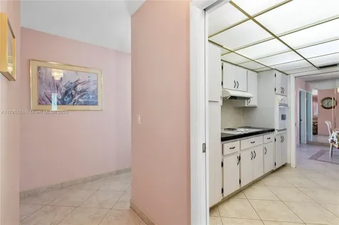 1124 NE 3rd Street Hallandale Beach FL 33009