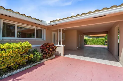 1124 NE 3rd Street Hallandale Beach FL 33009