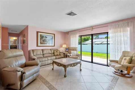 1124 NE 3rd Street Hallandale Beach FL 33009