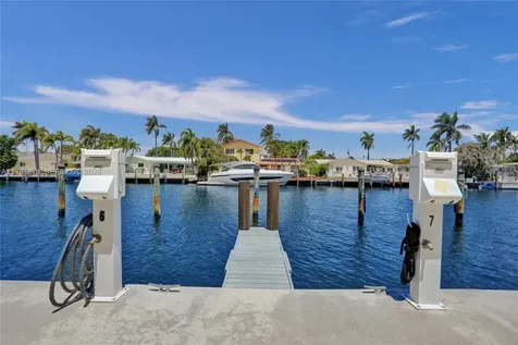 2725 NE 1st Street Pompano Beach FL 33062