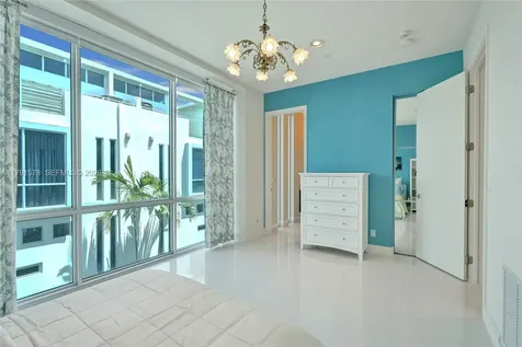 2725 NE 1st Street Pompano Beach FL 33062