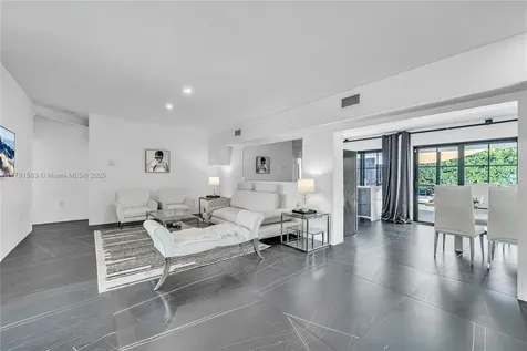 560 NW 116th Terrace Miami FL 33168