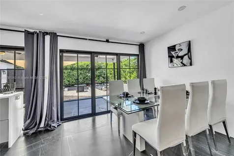 560 NW 116th Terrace Miami FL 33168
