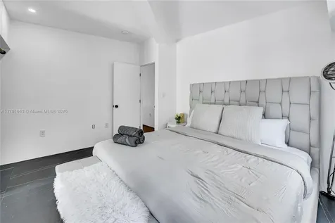 560 NW 116th Terrace Miami FL 33168
