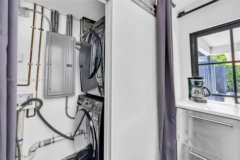 560 NW 116th Terrace Miami FL 33168