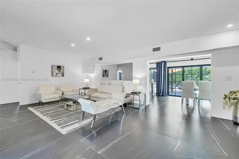 560 NW 116th Terrace Miami FL 33168