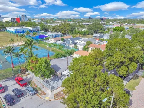 3446 NW 1st Avenue Miami FL 33127