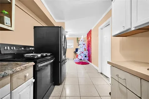 3446 NW 1st Avenue Miami FL 33127