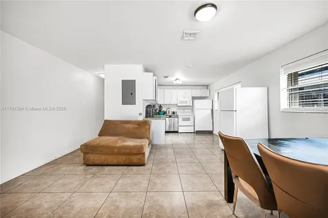 1016 NE 33rd Street Oakland Park FL 33334