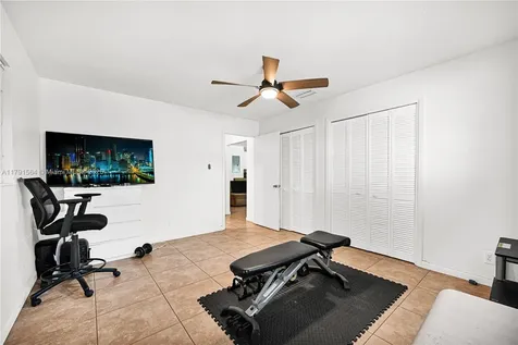 1016 NE 33rd Street Oakland Park FL 33334
