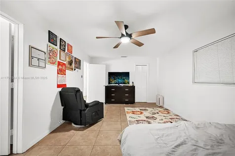 1016 NE 33rd Street Oakland Park FL 33334