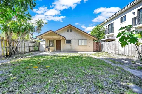 1016 NE 33rd Street Oakland Park FL 33334