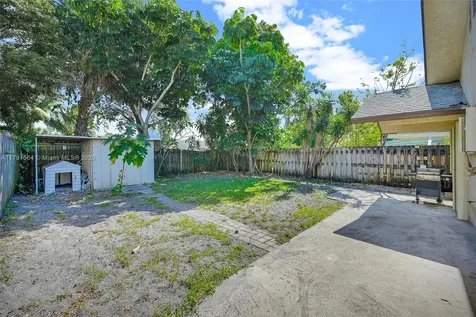 1016 NE 33rd Street Oakland Park FL 33334