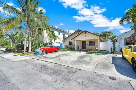 1016 NE 33rd Street Oakland Park FL 33334