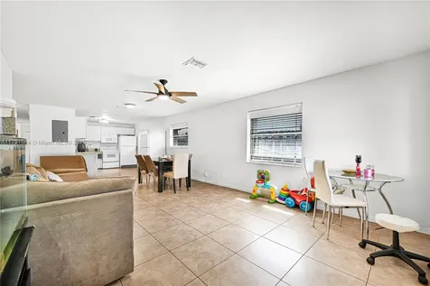 1016 NE 33rd Street Oakland Park FL 33334