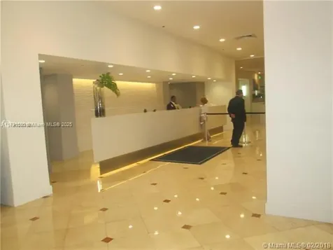 100 Lincoln Road Miami Beach FL 33139