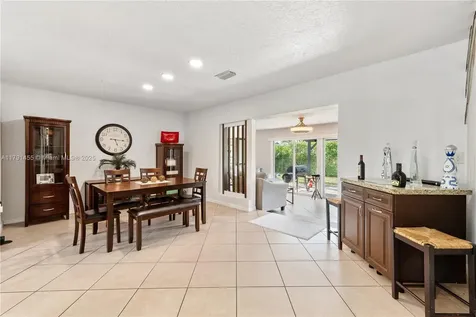 6829 NW 13th Street Plantation FL 33313