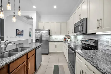 1121 SW 113th Avenue Pembroke Pines FL 33025