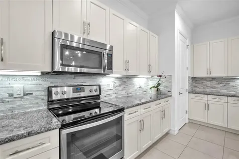 1121 SW 113th Avenue Pembroke Pines FL 33025