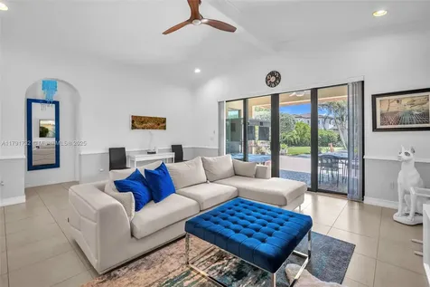 1121 SW 113th Avenue Pembroke Pines FL 33025