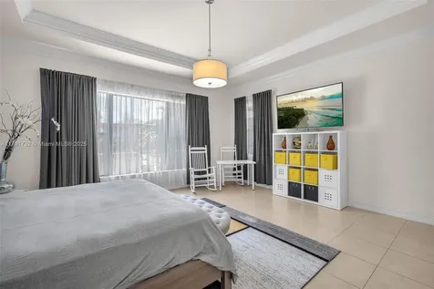 1121 SW 113th Avenue Pembroke Pines FL 33025