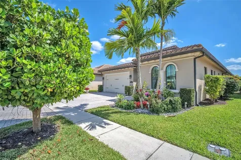 1121 SW 113th Avenue Pembroke Pines FL 33025