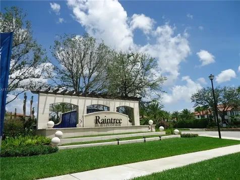 1121 SW 113th Avenue Pembroke Pines FL 33025