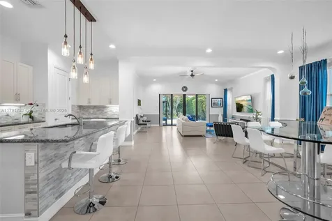1121 SW 113th Avenue Pembroke Pines FL 33025