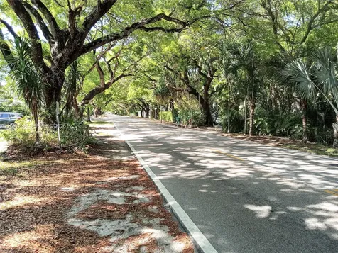 4187 S Le Jeune Road Miami FL 33146