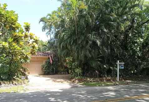 4187 S Le Jeune Road Miami FL 33146