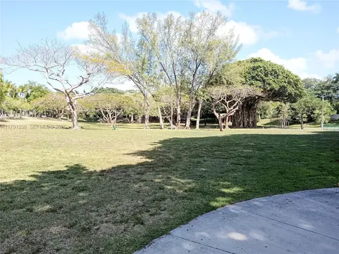 4187 S Le Jeune Road Miami FL 33146