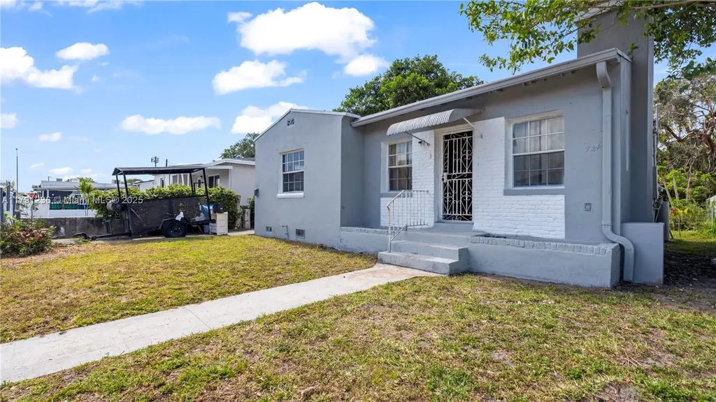724 NW 77th Street Miami FL 33150