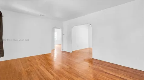 724 NW 77th Street Miami FL 33150
