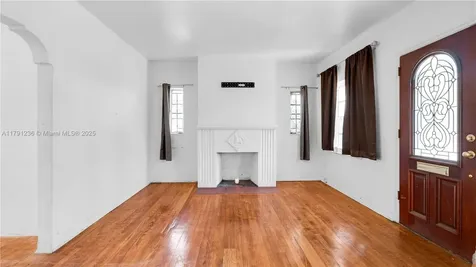 724 NW 77th Street Miami FL 33150