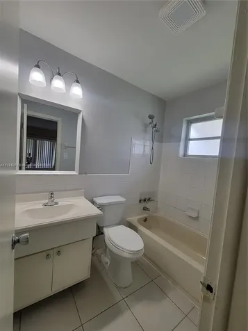 5810 NW 82nd Terrace Tamarac FL 33321