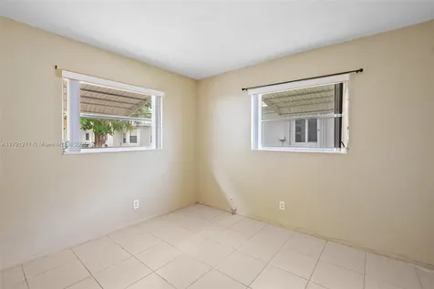 5810 NW 82nd Terrace Tamarac FL 33321