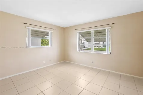 5810 NW 82nd Terrace Tamarac FL 33321