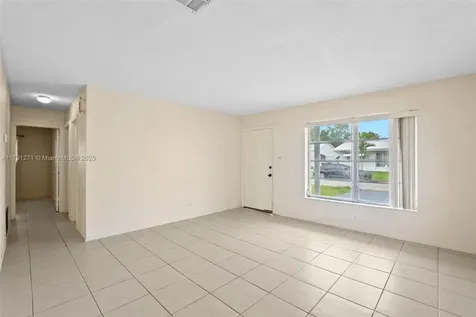 5810 NW 82nd Terrace Tamarac FL 33321